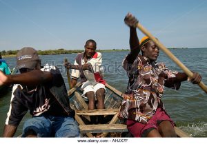 tanzania-lake-victoria-fishing-fish-men-fishery-ahjx7f